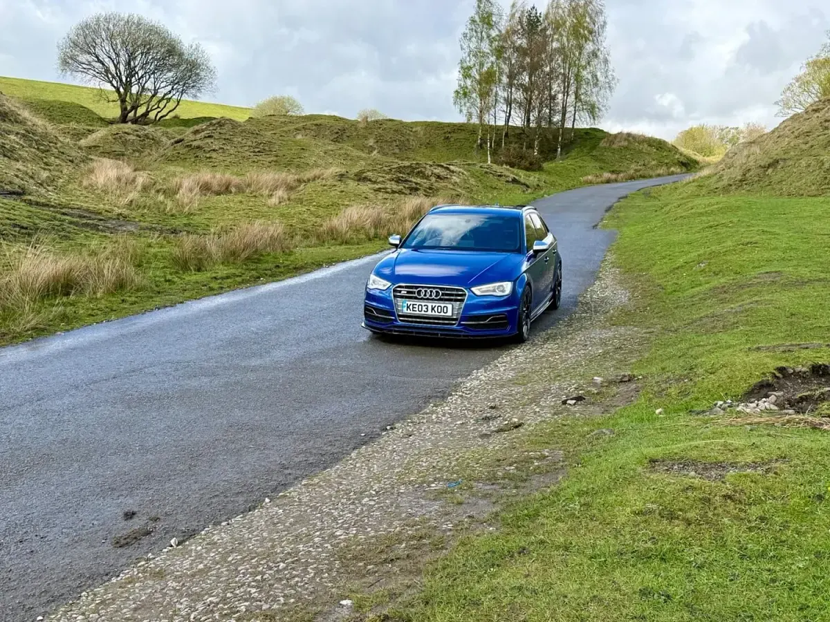 Used Audi S3 Sportback Performance 300 HP (220 kW) 2015 Blue Hatchback