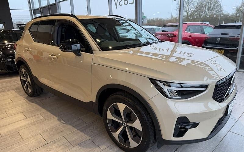 Used Volvo XC40 Plus 197 HP (144 kW) 2025 SUV