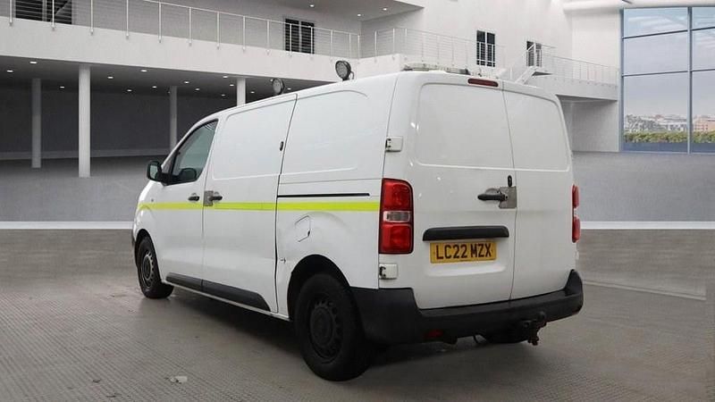 Used Citroën Dispatch 2022 White MPV