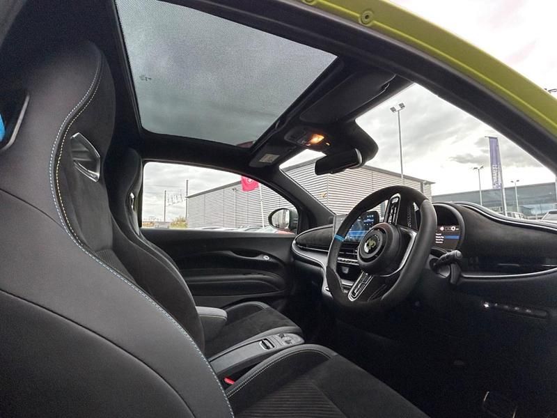 Used Abarth 500e Turismo 114 kW (155 HP) 2023 Green Hatchback