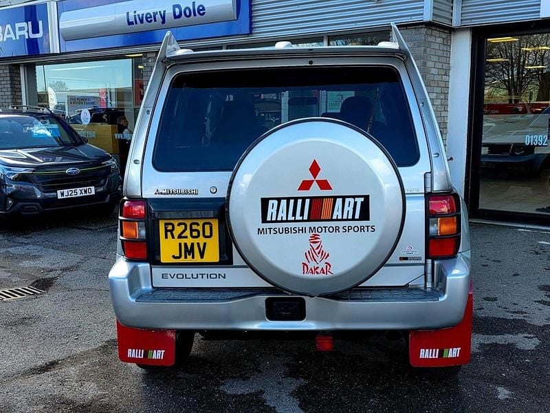 Used Mitsubishi Pajero 2002 Silver SUV