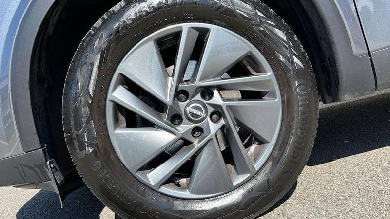 Used Nissan Qashqai Acenta Premium 140 HP (102 kW) 2025 Grey SUV
