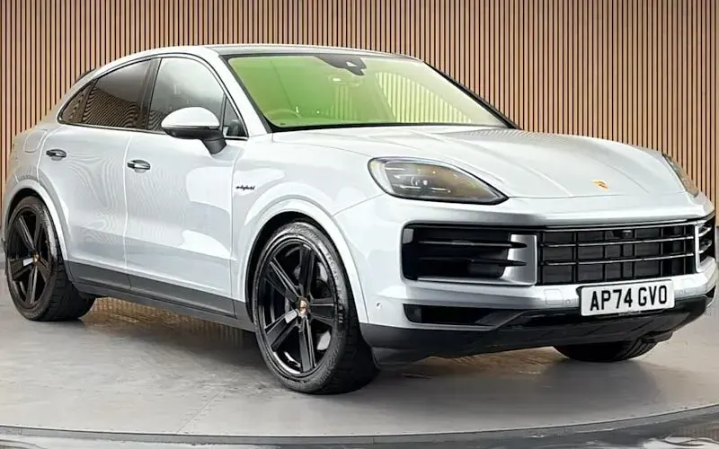 Used Porsche Cayenne 470 HP (345 kW) 2025 SUV