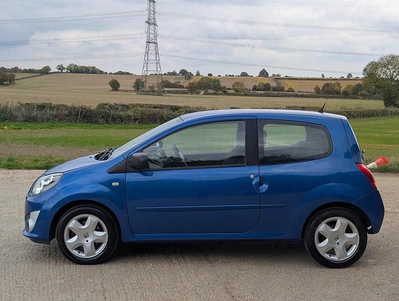 Used Renault Twingo Dynamique 75 HP (55 kW) 2010 Blue Hatchback
