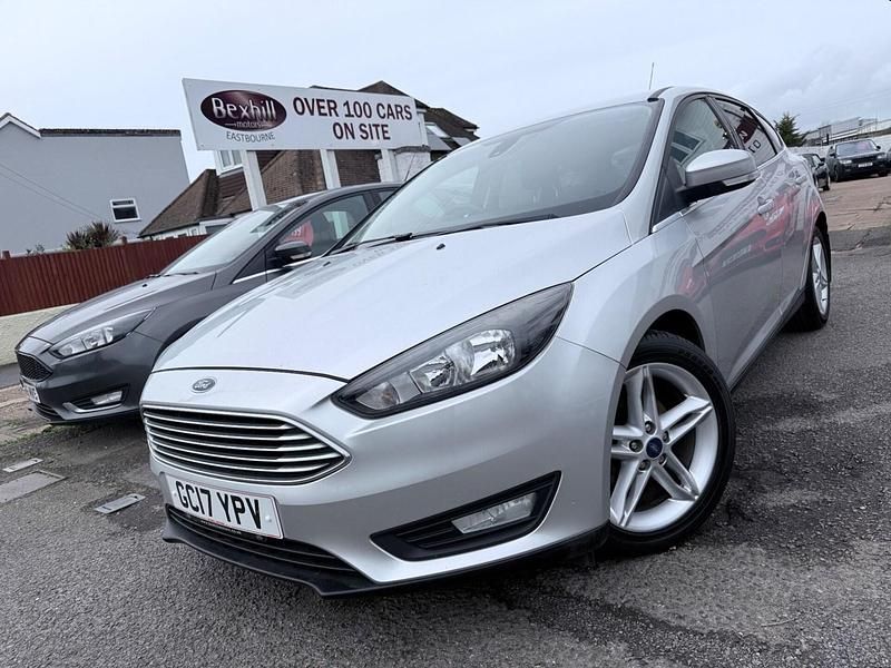 Used Ford Focus Zetec 100 HP (73 kW) 2017 Silver Hatchback