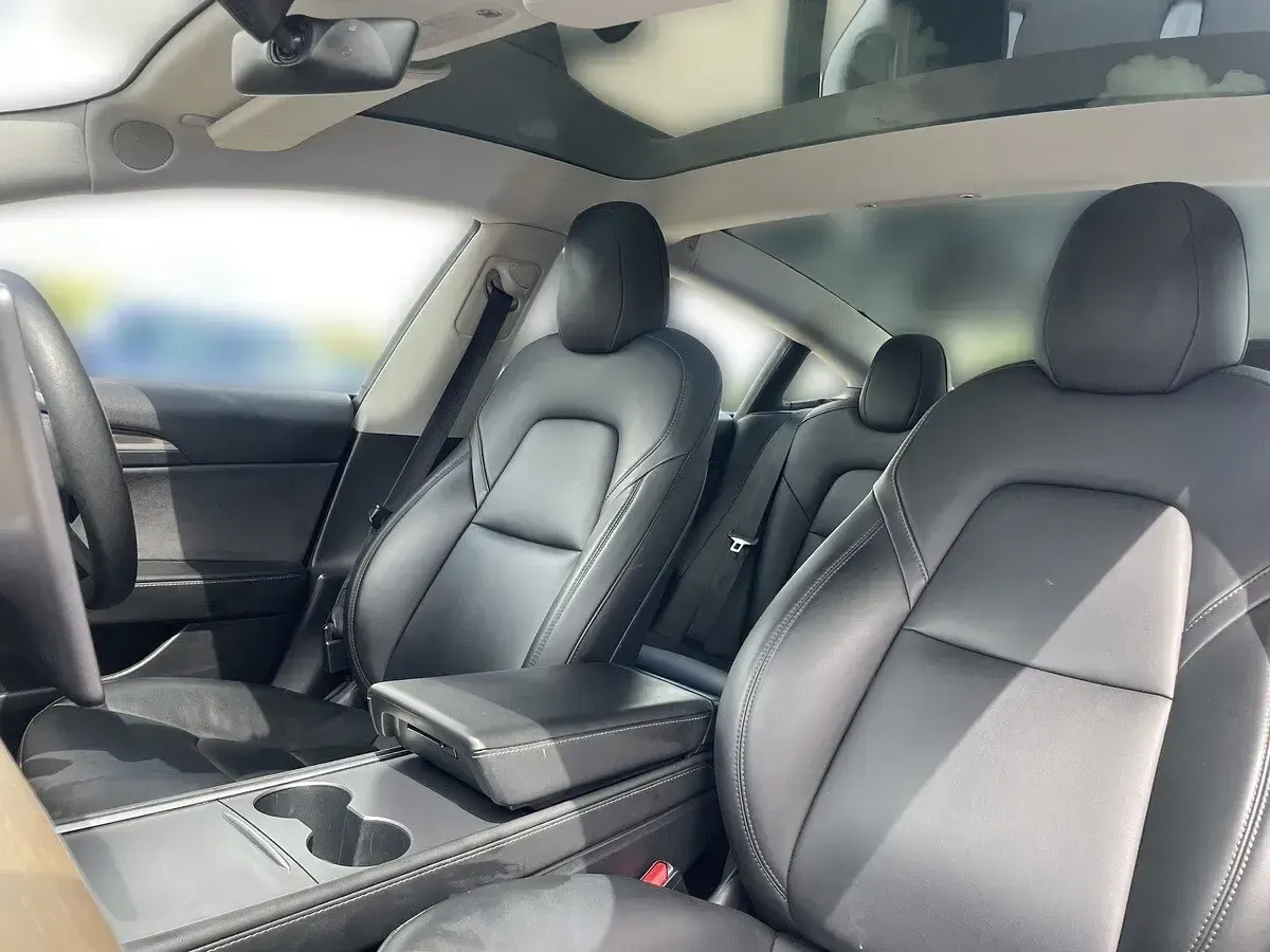 Used Tesla Model 3 Standard Range 366 kW (498 HP) 2021 White Sedan