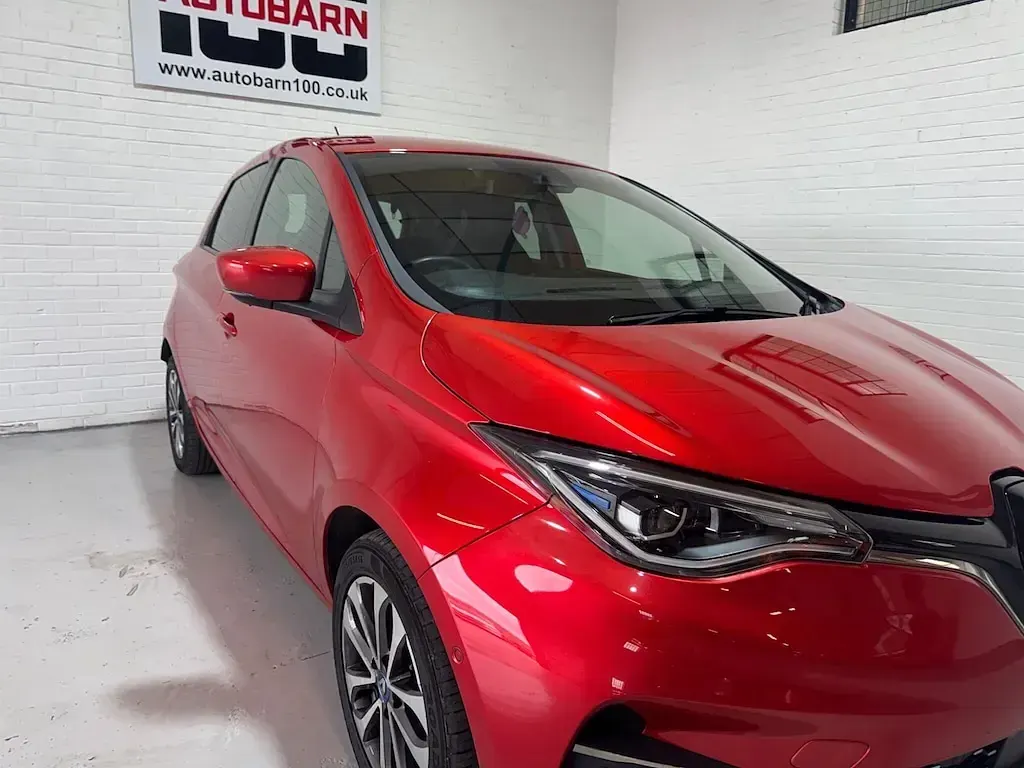 Used Renault Zoe GT-Line 100 kW (136 HP) 2021 Red Hatchback