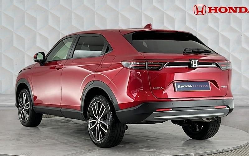 Used Honda HR-V Elegance 131 HP (96 kW) 2025 Crystal red SUV