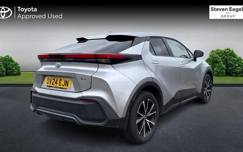 Used Toyota C-HR Design 140 HP (102 kW) 2026 SUV