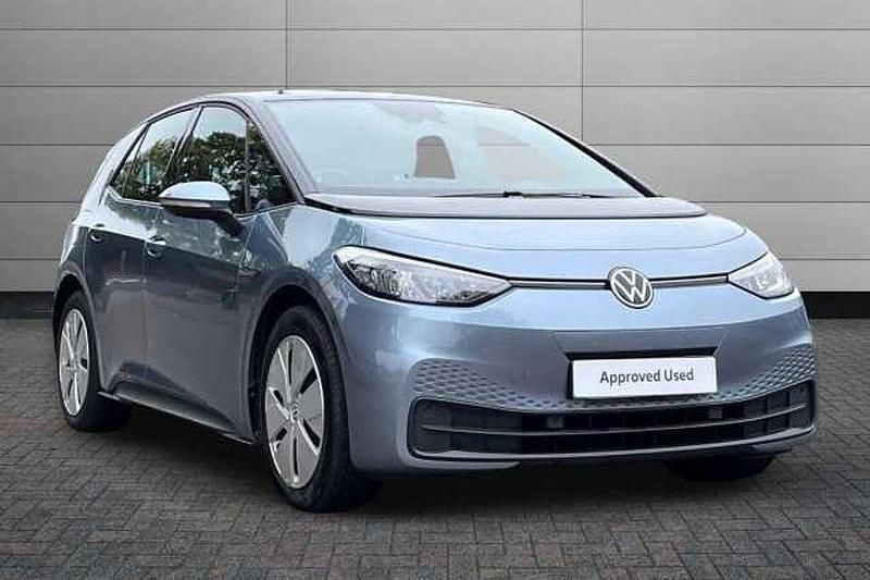 Makena turquoise with black roof Used 2023 VW ID.3 Pro Performance Hatchback | £16,795 (Fair price) - Image 1/4