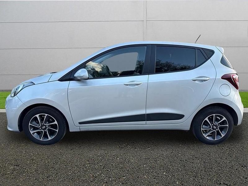 Used Hyundai i10 Premium 83 HP (61 kW) 2018 Grey Hatchback