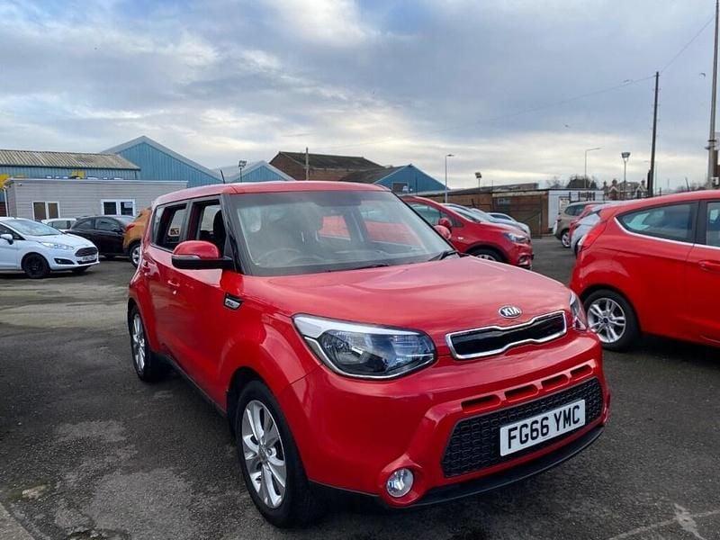 Used Kia Soul Plus 130 HP (95 kW) 2016 Red SUV