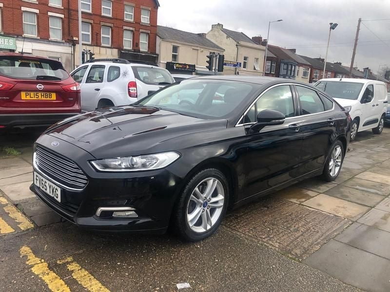 Begagnad Ford Mondeo Zetec 2016 Svart Halvkombi