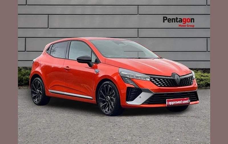 Orange Used 2025 Renault Clio V Esprit Alpine Hatchback | £17,300 (Fair price) - Image 1/4