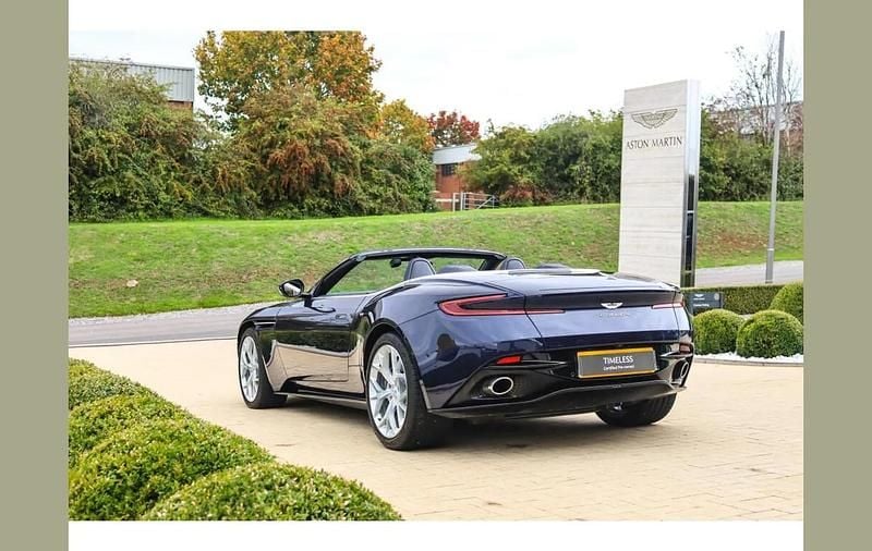 Used Aston Martin DB11 502 HP (369 kW) 2018 Blue Cabriolet