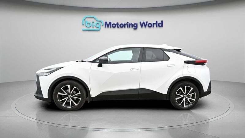 Used Toyota C-HR Design 138 HP (101 kW) 2024 SUV