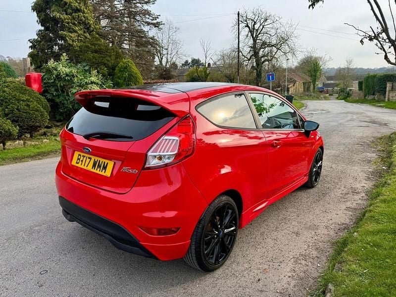 Used Ford Fiesta ST-Line 140 HP (102 kW) 2017 Red Hatchback