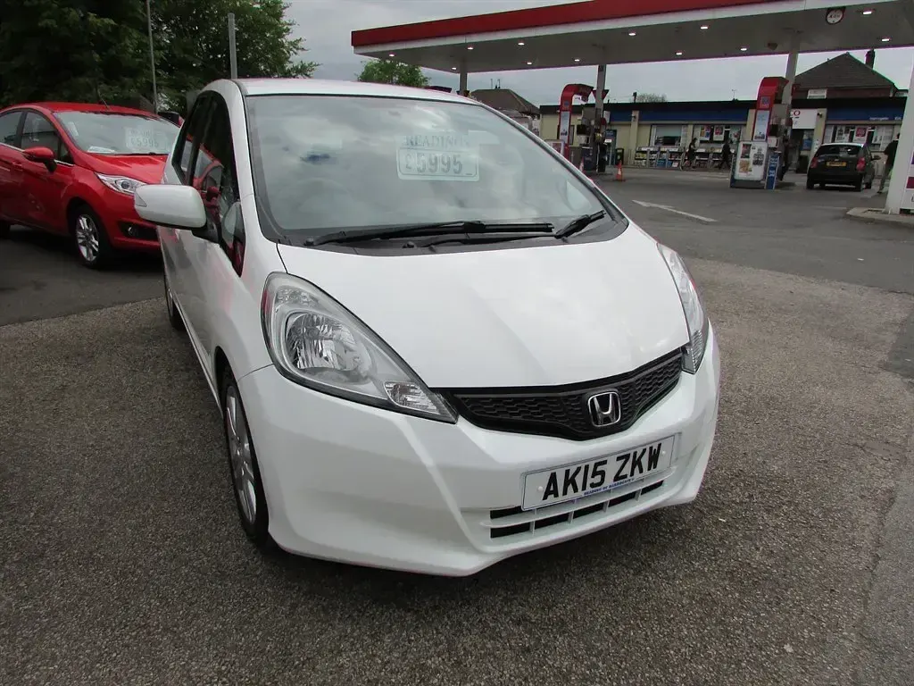 Używany Honda Jazz ES 2015 Biały Hatchback