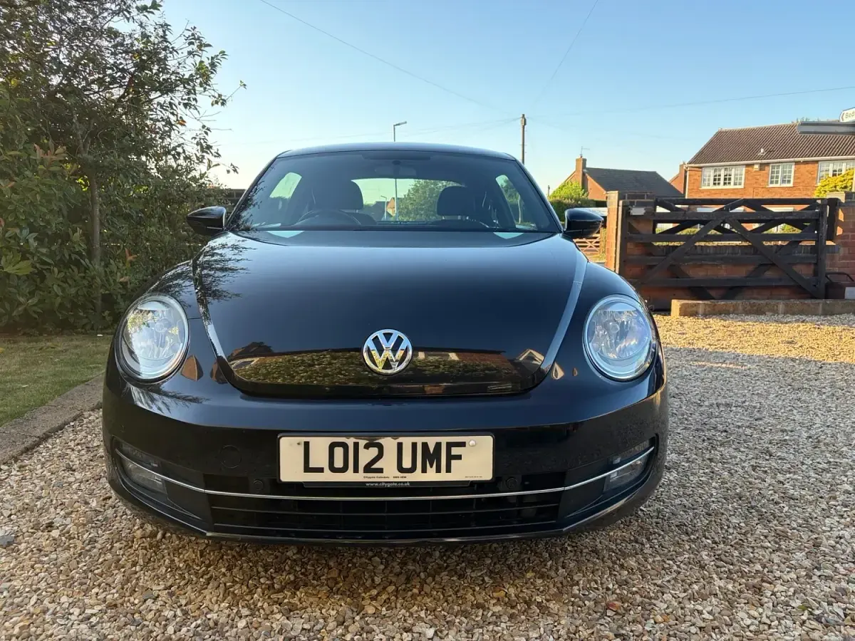 Used VW Beetle Design 105 HP (77 kW) 2012 Black Hatchback