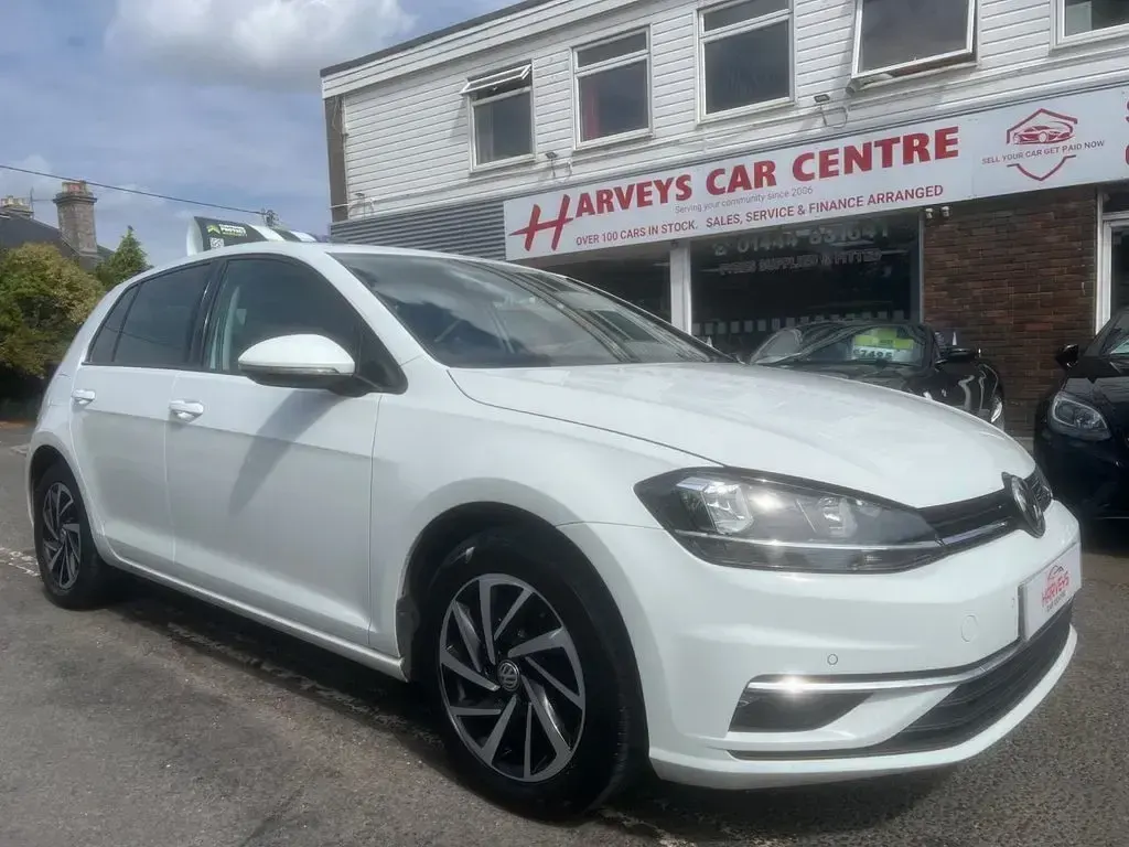 Used VW Golf VII Match 150 HP (110 kW) 2019 White Hatchback