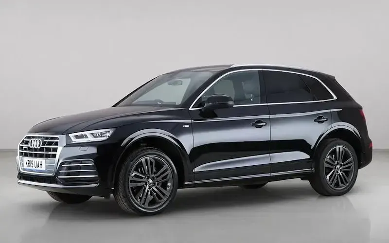 Used Audi Q5 S-Line 190 HP (139 kW) 2019 Black SUV