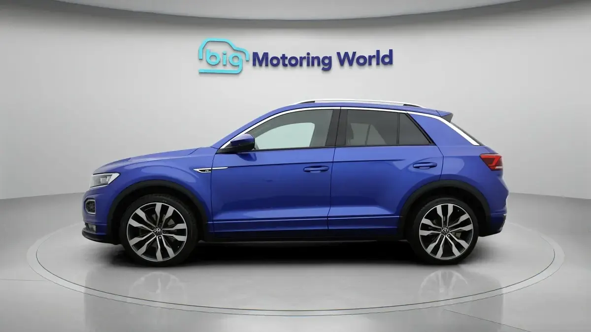 Used VW T-Roc R-line 150 HP (110 kW) 2020 Blue SUV