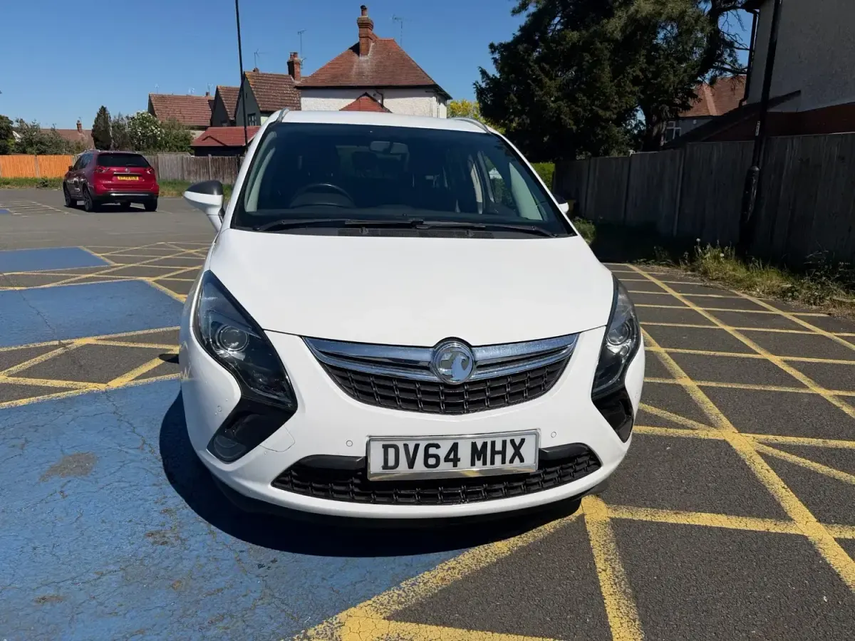 Second-hand Vauxhall Zafira SRi 170 CP (125 kW) 2014 Alb Monovolum