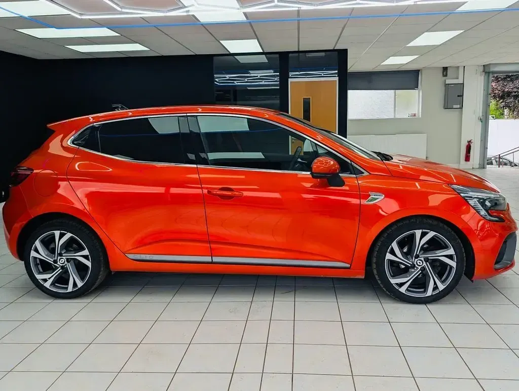 Used Renault Clio V RS Line 90 HP (66 kW) 2021 Orange Hatchback