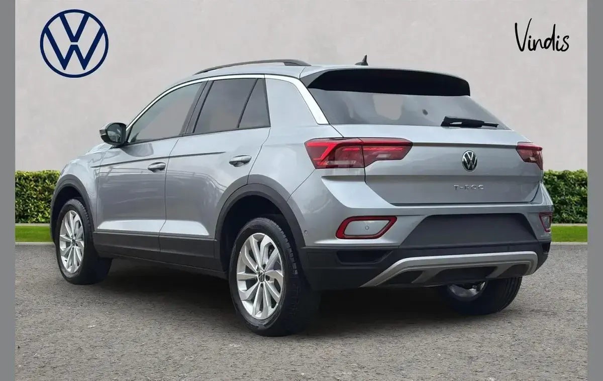Used VW T-Roc Match 150 HP (110 kW) 2025 Silver SUV
