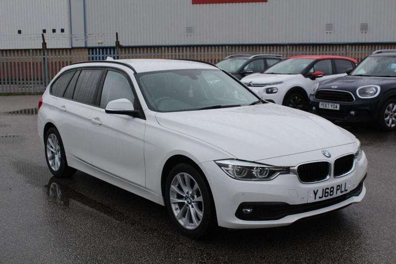 Used BMW 318 Performance 2018 White Estate
