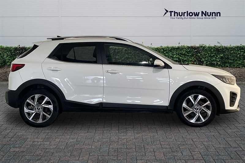 Used Kia Stonic GT-Line 99 HP (72 kW) 2023 White SUV