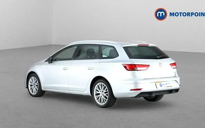 Used Seat Leon SE Dynamic 116 HP (85 kW) 2017 Silver Estate