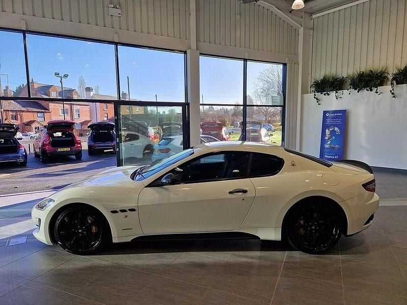 Used Maserati Granturismo 460 HP (338 kW) 2017 White Coupe