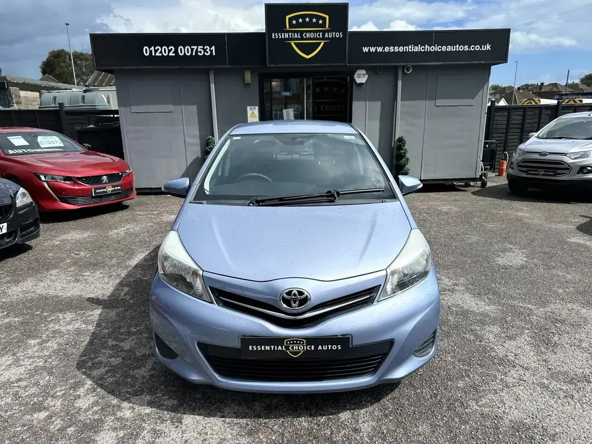 Used Toyota Yaris 2012 Blue Hatchback