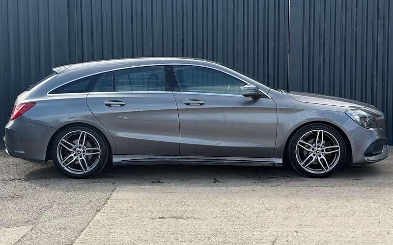 Used Mercedes CLA200 Shooting Brake AMG line 156 HP (114 kW) 2019 Estate