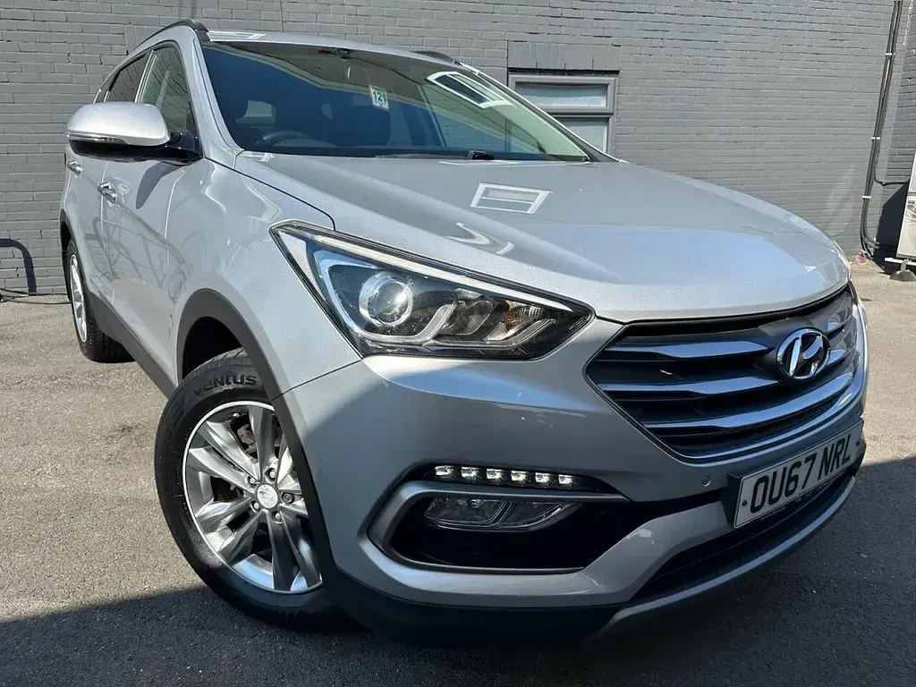 Used Hyundai Santa Fe Premium 200 HP (147 kW) 2017 Silver SUV
