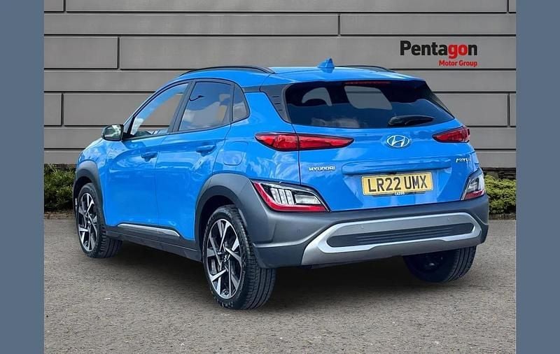 Second-hand Hyundai Kona Premium 120 CP (88 kW) 2022 Albastru SUV