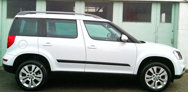 Used Skoda Yeti Elegance 105 HP (77 kW) 2014 White SUV