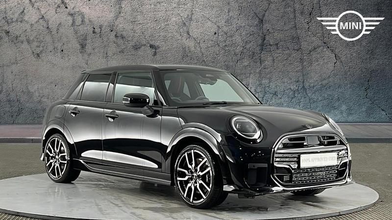 Used Mini Cooper Hatch 154 HP (113 kW) 2025 Black Hatchback