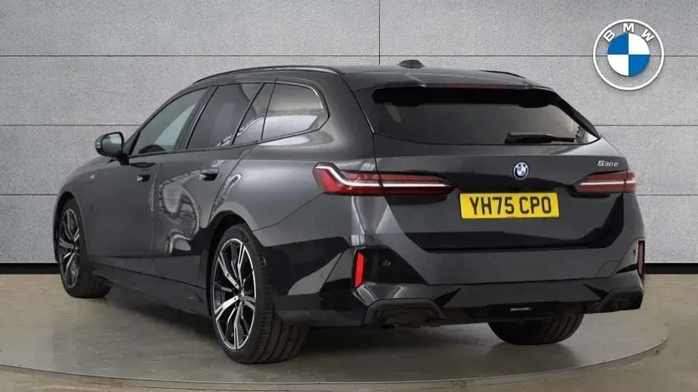 Used BMW 530e M Sport 295 HP (216 kW) 2025 Grey Estate