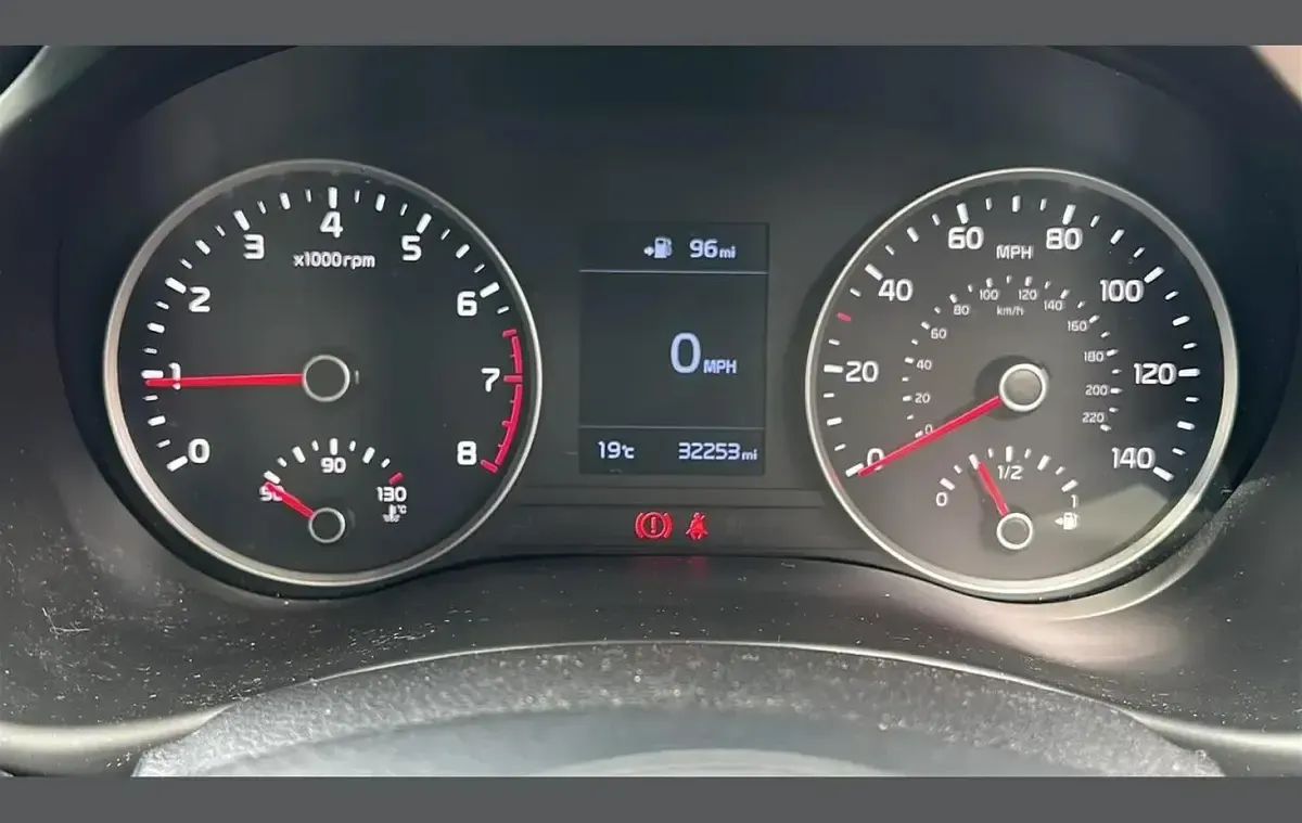 Used Kia Stonic 117 HP (86 kW) 2020 White SUV