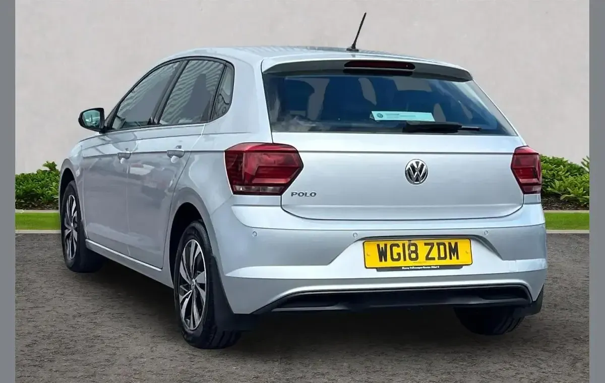 Used VW Polo SE 95 HP (69 kW) 2018 Silver Hatchback