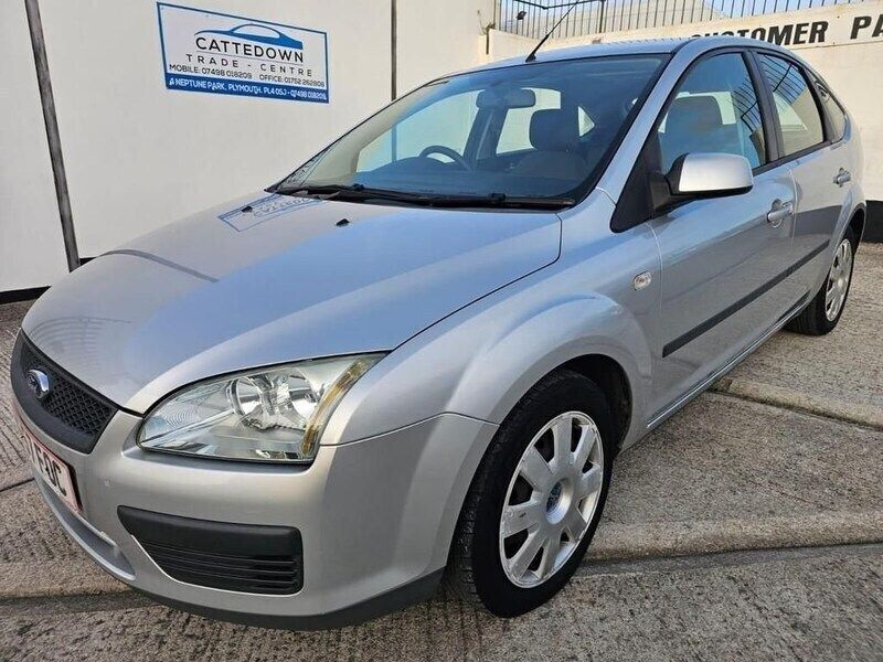Silver Used 2007 Ford Focus Hatchback | £2,495 (A bit pricey) - Image 1/4