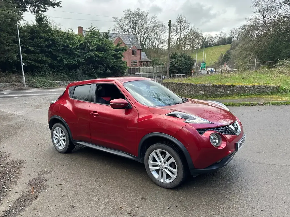 Used Nissan Juke Acenta Premium 110 HP (80 kW) 2014 Red SUV