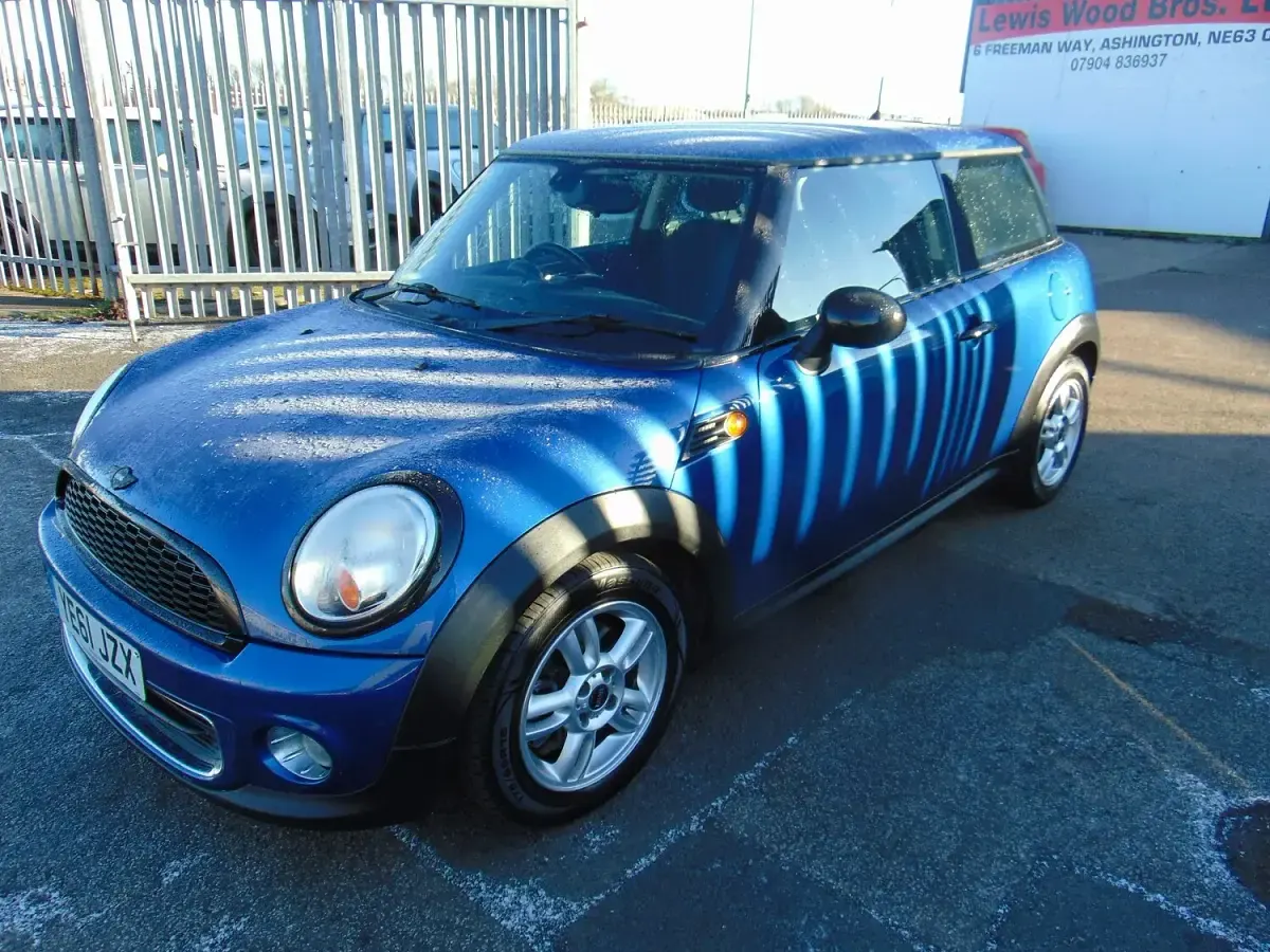 Used Mini ONE Hatch 98 HP (72 kW) 2011 Blue Hatchback