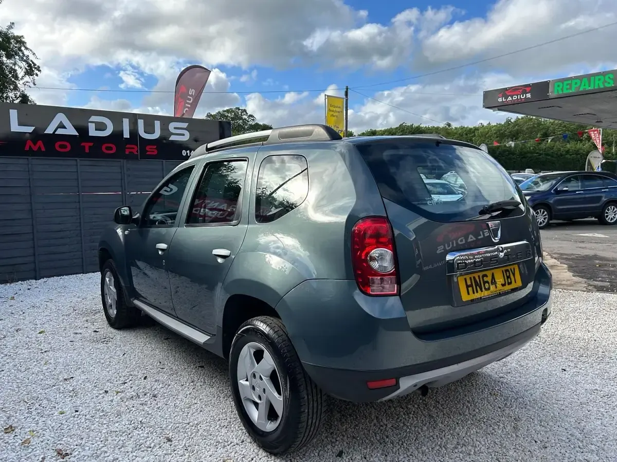 Used Dacia Duster Lauréate 110 HP (80 kW) 2014 Grey SUV
