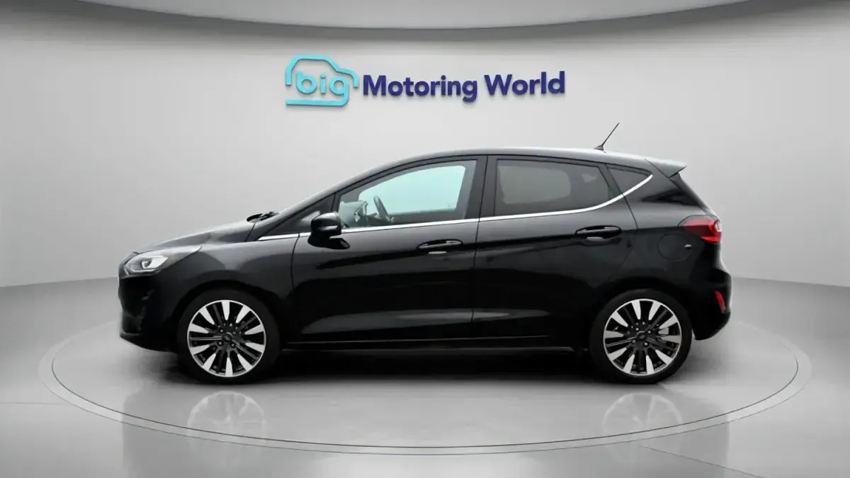 Usado Ford Fiesta Titanium X 99 HP (72 kW) 2023 Preto Citadino