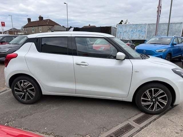 Used Suzuki Swift SZ-L 83 HP (61 kW) 2021 White Hatchback