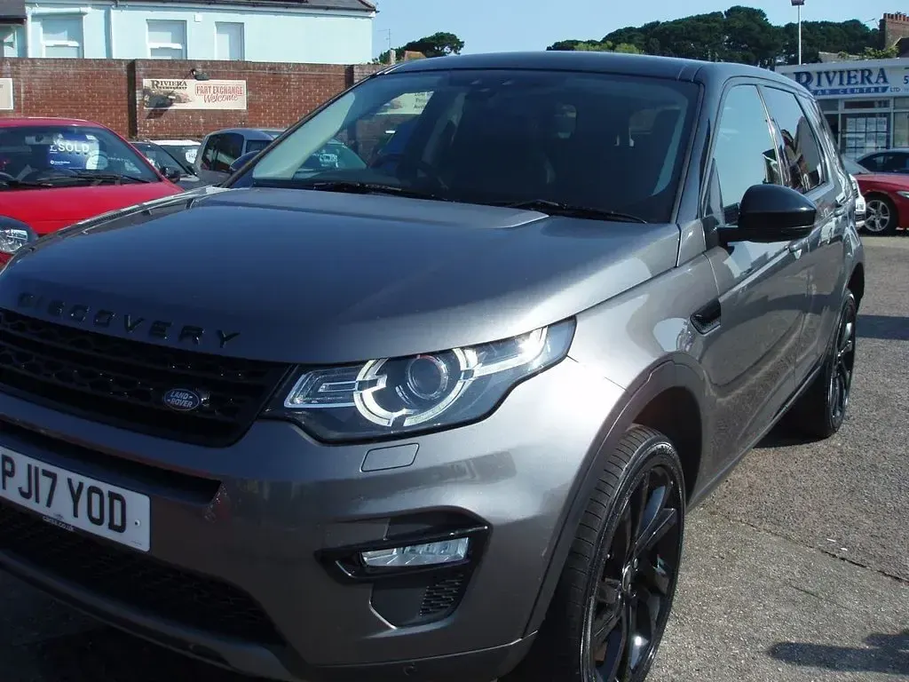 Used Land Rover Discovery 5 HSE 180 HP (132 kW) 2017 Grey SUV