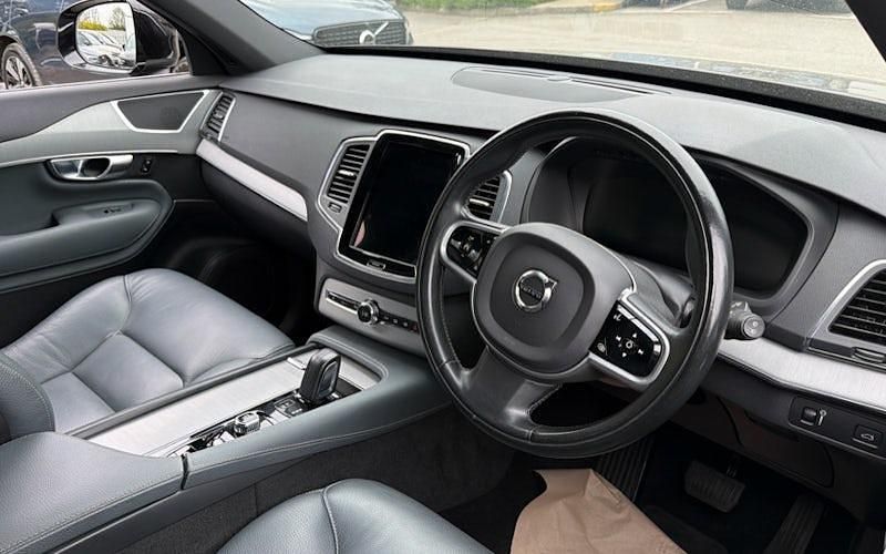 Used Volvo XC90 Momentum 235 HP (172 kW) 2020 Black SUV